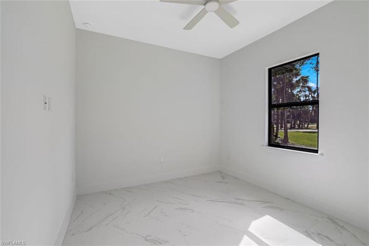 883  2nd NE ST, Naples, FL 34120