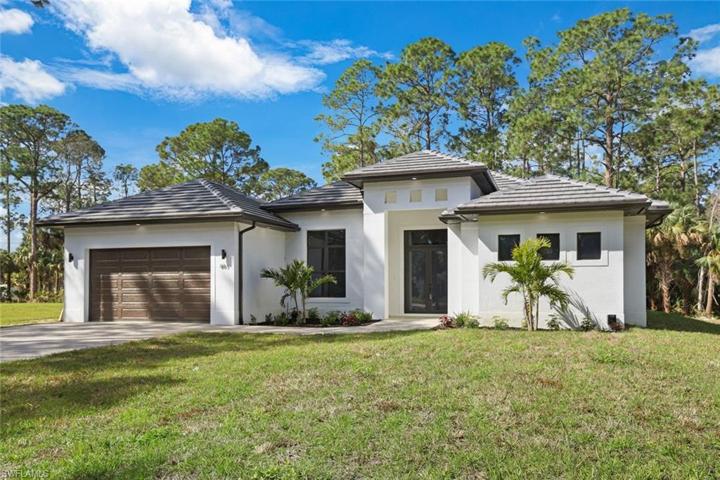 883  2nd NE ST, Naples, FL 34120