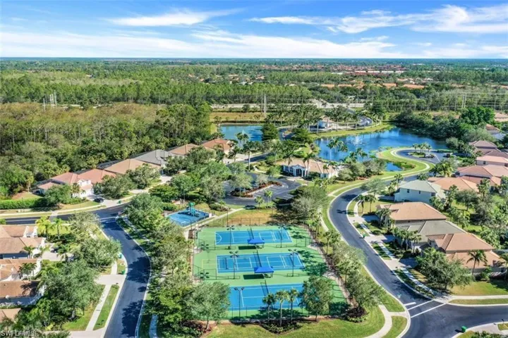 16156 Parque Ln, Naples, Florida 34110