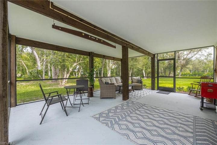Screened-In Porch