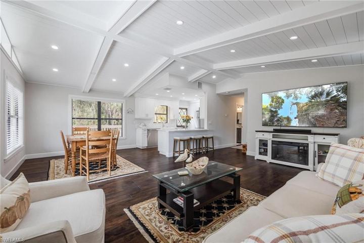 Living Room / Kitchen