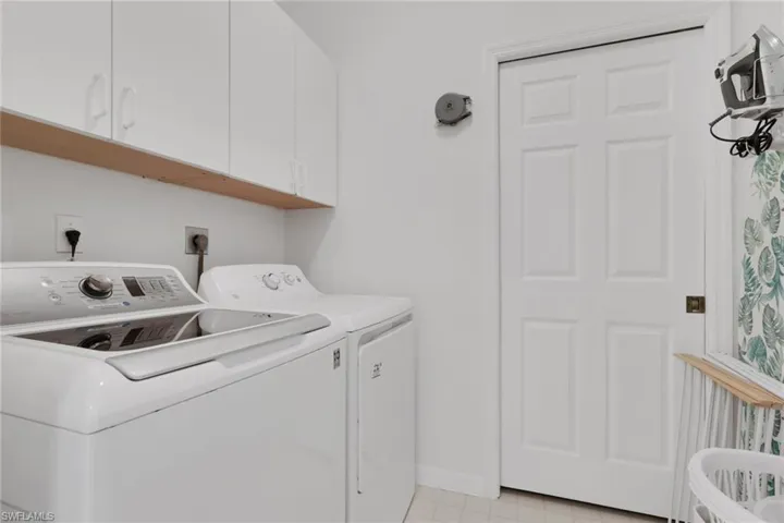 680 Wiggins Lake Dr 202, Naples, Florida 34110