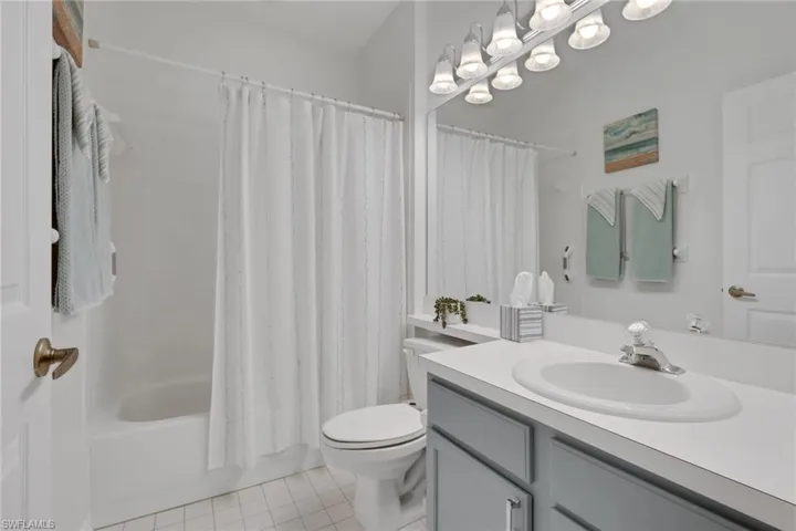 680 Wiggins Lake Dr 202, Naples, Florida 34110