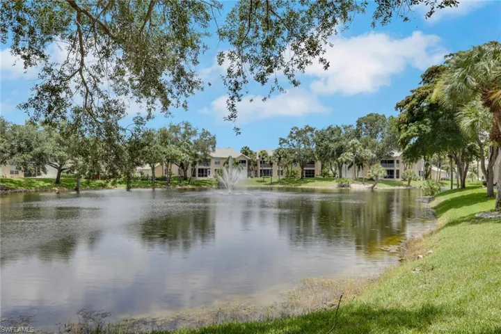680 Wiggins Lake Dr 202, Naples, Florida 34110