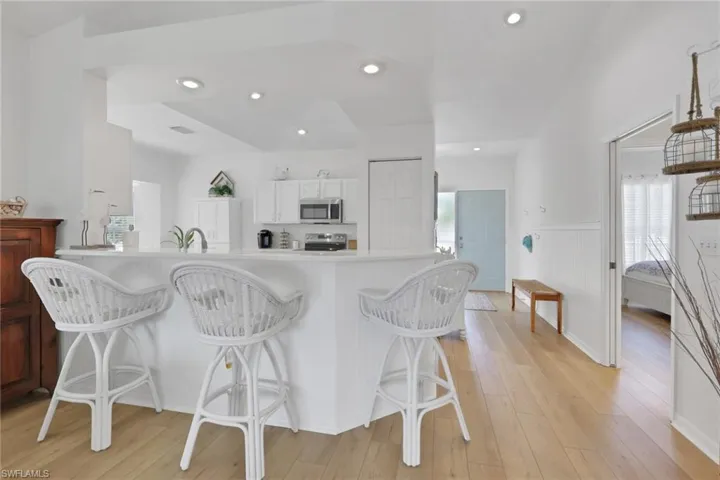 680 Wiggins Lake Dr 202, Naples, Florida 34110