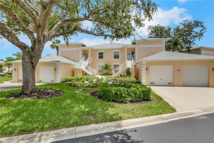 680 Wiggins Lake Dr 202, Naples, Florida 34110