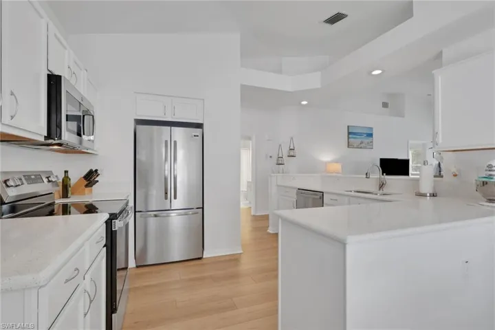 680 Wiggins Lake Dr 202, Naples, Florida 34110