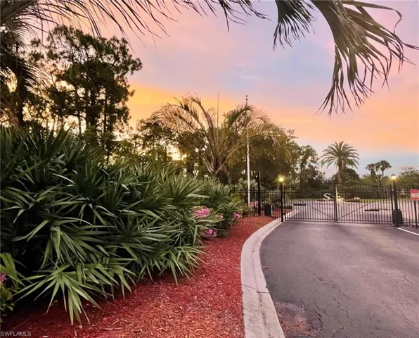 153 Gabriel Cir 3003, Naples, Florida 34104