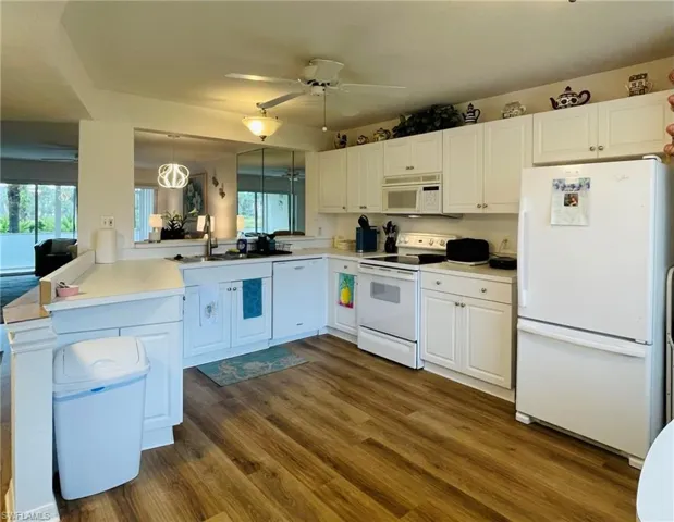 153 Gabriel Cir 3003, Naples, Florida 34104