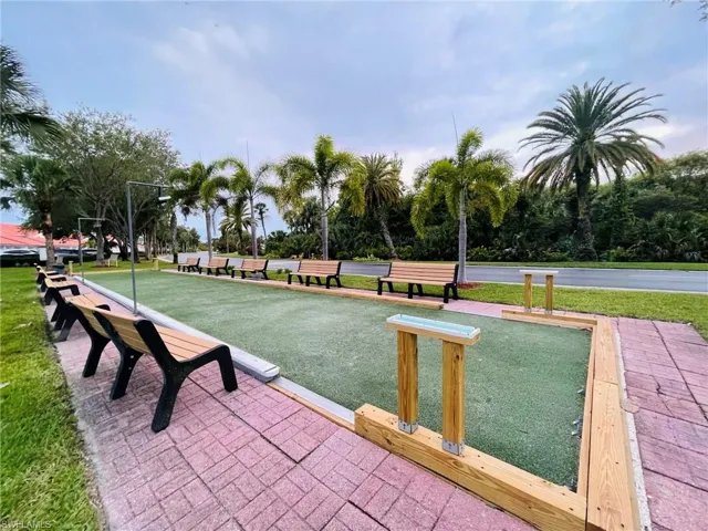 153 Gabriel Cir 3003, Naples, Florida 34104