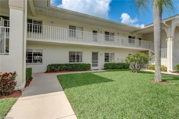 153 Gabriel Cir 3003, Naples, Florida 34104