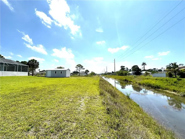 2909  1st W ST, Lehigh Acres, FL 33971