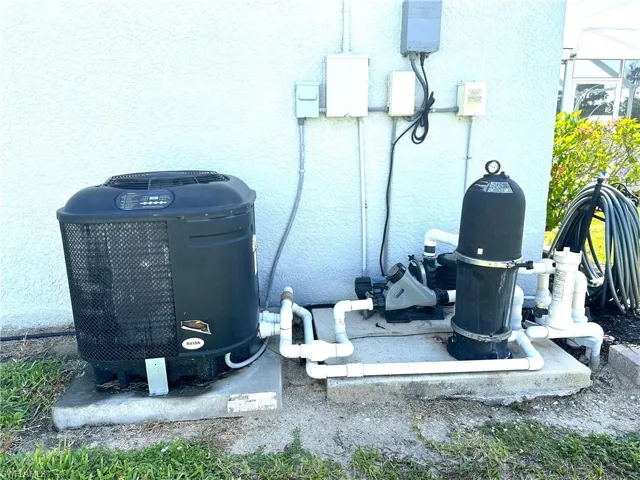 2909  1st W ST, Lehigh Acres, FL 33971