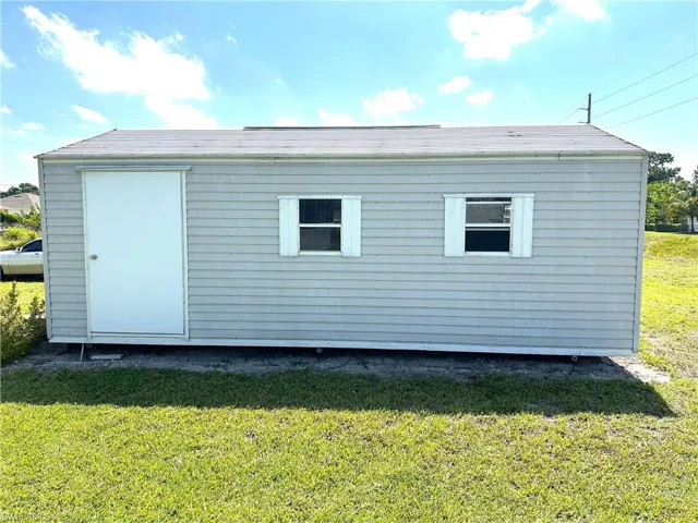 2909  1st W ST, Lehigh Acres, FL 33971