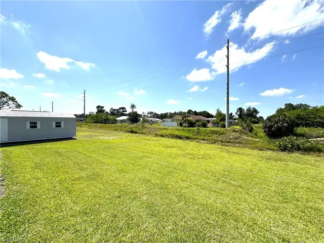 2909  1st W ST, Lehigh Acres, FL 33971