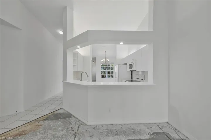 3420 Crown Pointe Blvd 202, Naples, Florida 34112