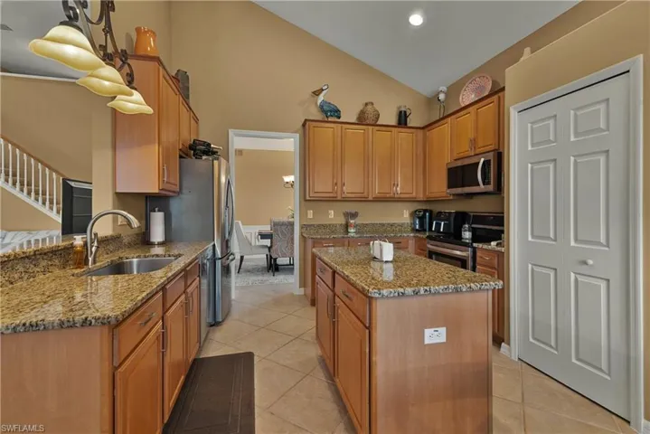 9133 SHADOW GLEN WAY, FORT MYERS FL 33913