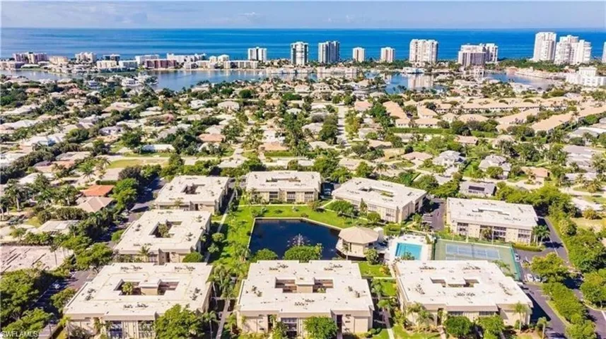 Hidden Lake Villas in front--so close to Gulf of Mexico, Venetian Village-and more!
