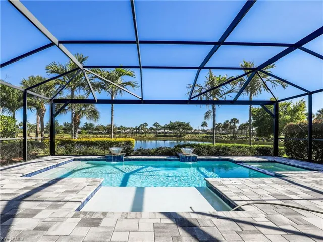 Luxurious Pool