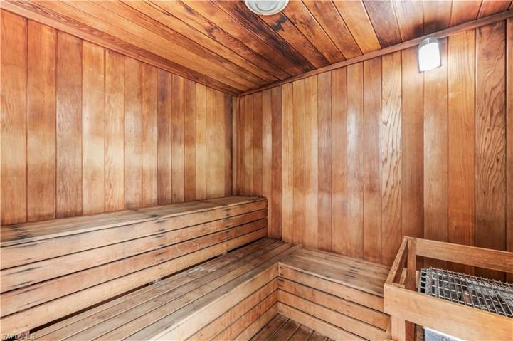 Breakwater at Pelican Bay Clubhouse sauna