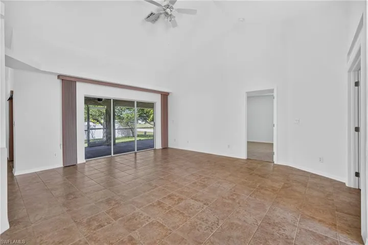 1702 Sw 1st Ave, Cape Coral, Florida 33991