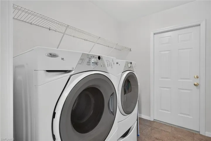 1702 Sw 1st Ave, Cape Coral, Florida 33991