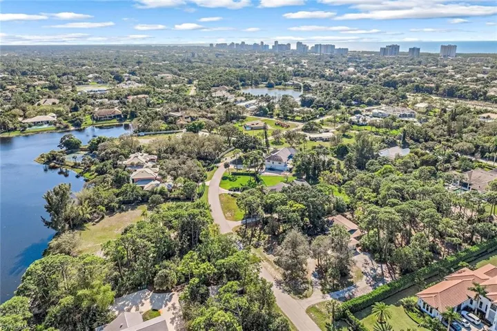 131  Cajeput  DR, Naples, FL 34108