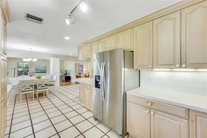 131  Cajeput  DR, Naples, FL 34108