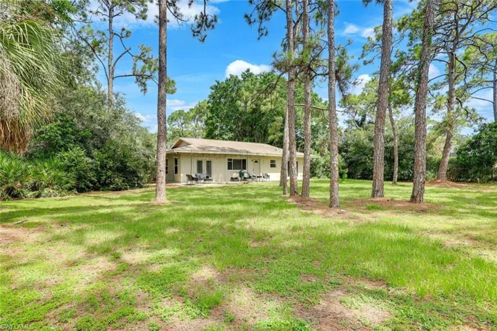131  Cajeput  DR, Naples, FL 34108