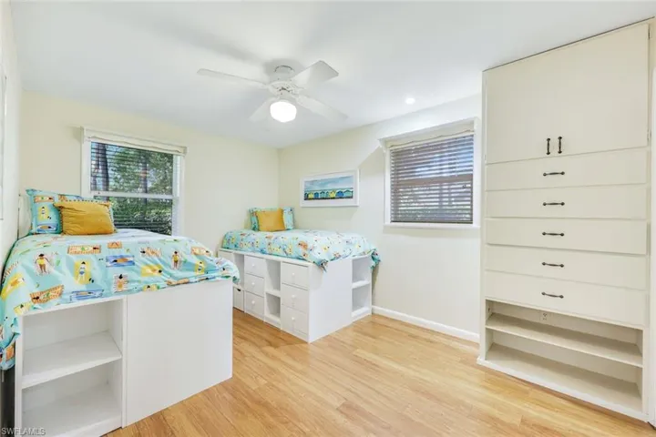 131  Cajeput  DR, Naples, FL 34108
