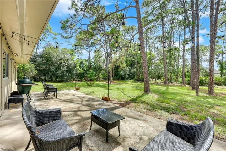 131  Cajeput  DR, Naples, FL 34108