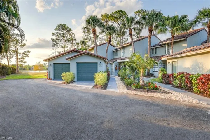 2708 Santa Cruz Blvd B3, Naples, Florida 34112