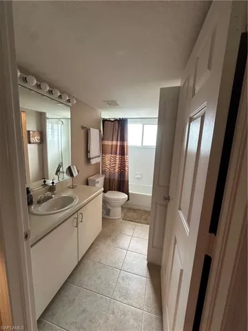 8264  Key Royal  CIR, Naples, FL 34119