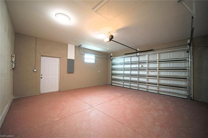 Oversized 2 Car Garage With Epoxy Coating!