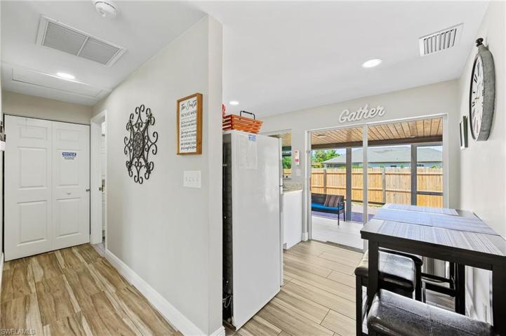 hallway to 2nd bedroom