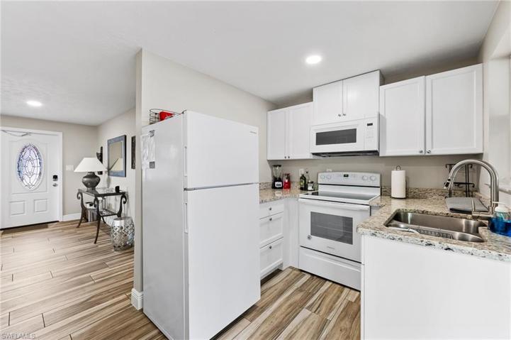 Kitchen with Quartz counters