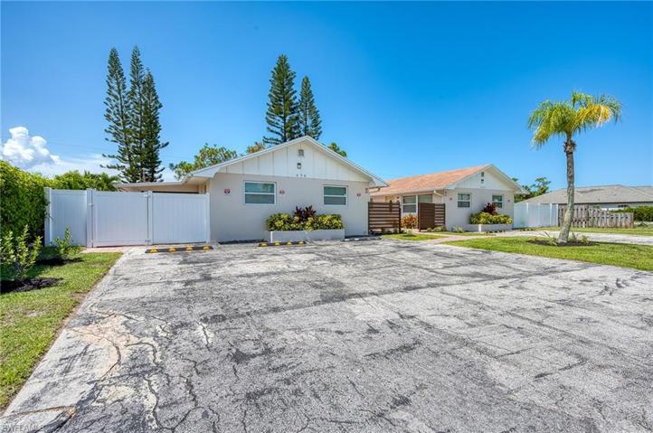 668 and 670 97th Ave N