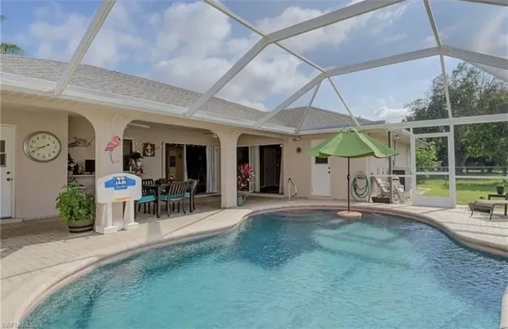 1320 Se 25th Ln, Cape Coral, Florida 33904