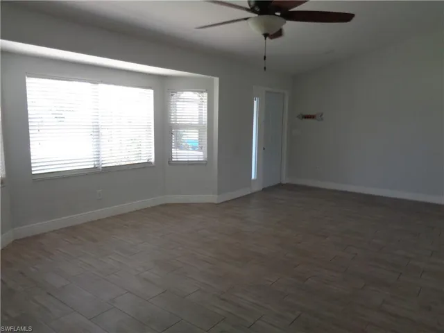 1320 Se 25th Ln, Cape Coral, Florida 33904