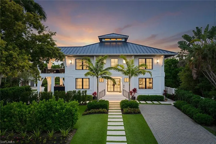 1355 4th St S, Naples, Florida 34102