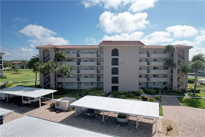 57 High Point Cir W # 405, Naples Fl 34103