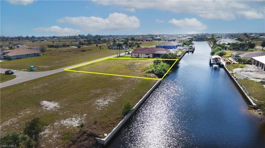 1524 NW 33rd PL, CAPE CORAL FL 33993