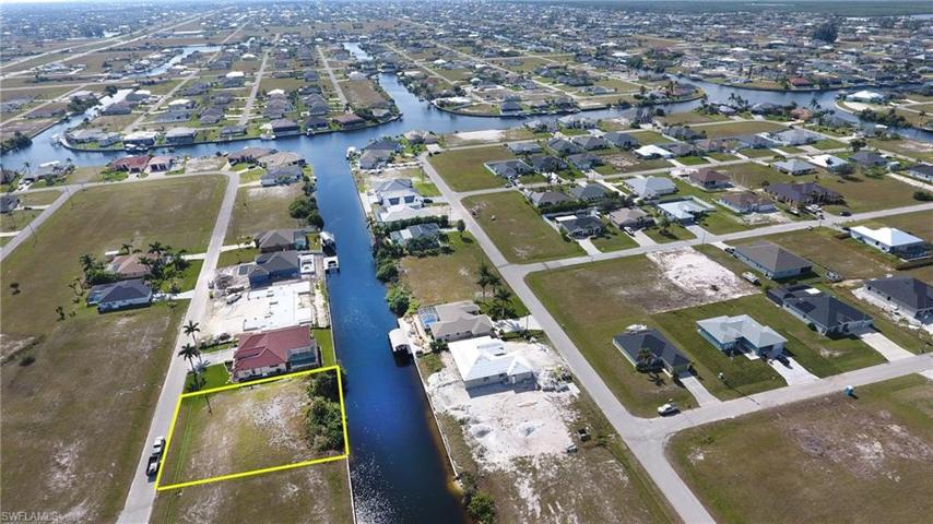 1524 NW 33rd PL, CAPE CORAL FL 33993