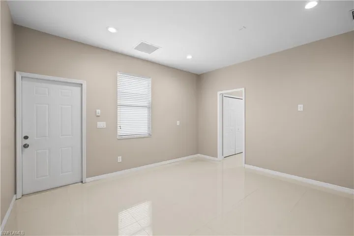 1813 Se 8th Ave, Cape Coral, Florida 33990