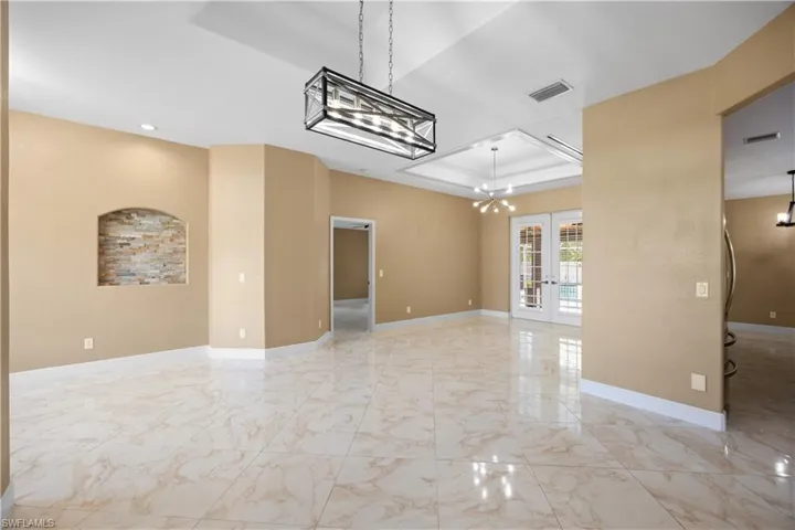 1813 Se 8th Ave, Cape Coral, Florida 33990