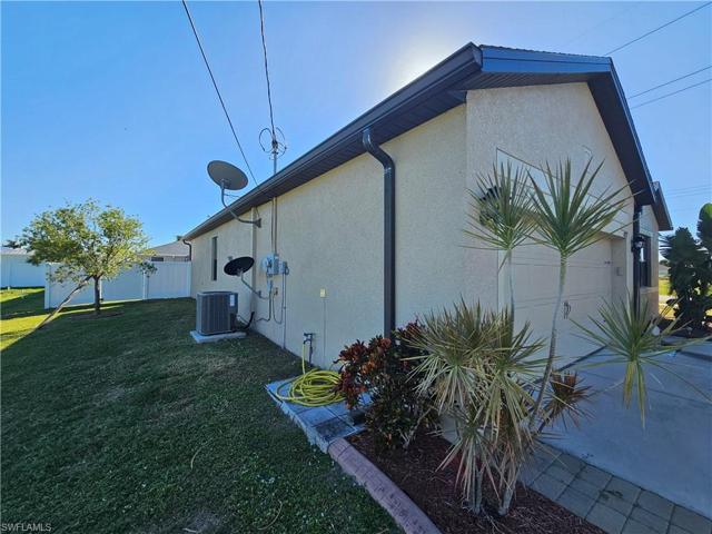 1922 SW 26th  TER, Cape Coral, FL 33914