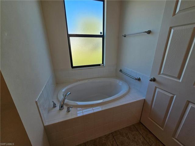 1922 SW 26th  TER, Cape Coral, FL 33914