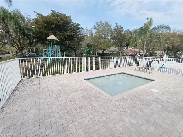 Kid pool at the HG Master pool are by the club house and play area