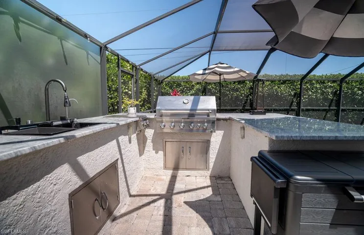 19 13th Pl, Cape Coral, Florida 33993