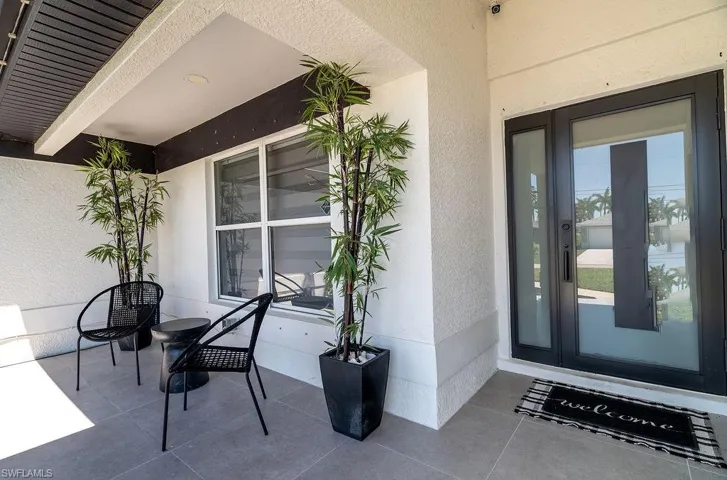 19 13th Pl, Cape Coral, Florida 33993